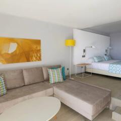 Отель Apartamentos Santa Mónica комната для гостей