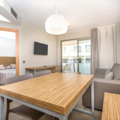 Отель Aparthotel Odissea Park Испания, Санта-Сусанна - отзывы, цены и фото номеров - забронировать отель Aparthotel Odissea Park онлайн комната для гостей фото 5