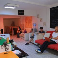 In House Hostel Турция, Измир - отзывы, цены и фото номеров - забронировать отель In House Hostel онлайн фитнесс-зал фото 2
