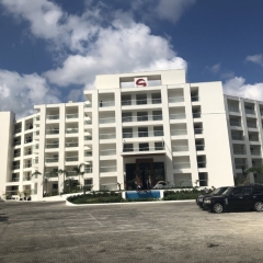 S Hotel Jamaica парковка
