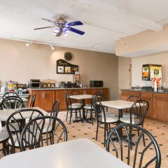 Отель Days Inn Ottawa West Канада, Оттава - отзывы, цены и фото номеров - забронировать отель Days Inn Ottawa West онлайн питание фото 2