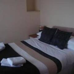 Отель Cross Street Guesthouse комната для гостей фото 4