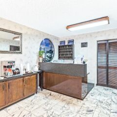 Отель Knights Inn Woodland Hills США, Лос-Анджелес - отзывы, цены и фото номеров - забронировать отель Knights Inn Woodland Hills онлайн питание