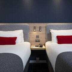 Отель Holiday Inn Express London - Dartford сауна