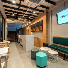 Siam Stadium Hostel гостиничный бар