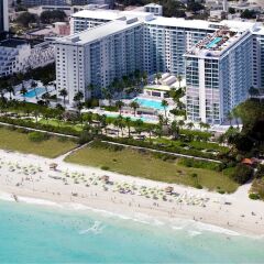 1 Hotel South Beach пляж