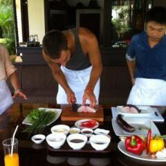 Отель Villa Hoa Su - Frangipani Village Resort гостиничный бар