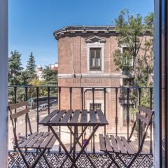 Отель Apartamentos Palacio Real 789 Испания, Мадрид - отзывы, цены и фото номеров - забронировать отель Apartamentos Palacio Real 789 онлайн балкон