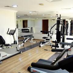 Arabian Dreams Deluxe Hotel Apartments фитнесс-зал фото 2