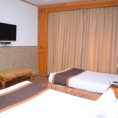 Hilton Suites in Lahore, Pakistan from 60$, photos, reviews - zenhotels.com guestroom