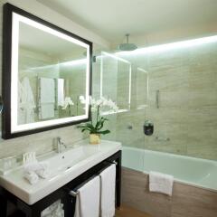Отель Starhotels Michelangelo ванная