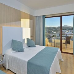 Отель Alua Hawaii Ibiza Испания, Сан-Антони-де-Портмань - отзывы, цены и фото номеров - забронировать отель Alua Hawaii Ibiza онлайн комната для гостей фото 4