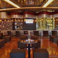 Отель Sunset Plaza Beach Resort & Spa гостиничный бар