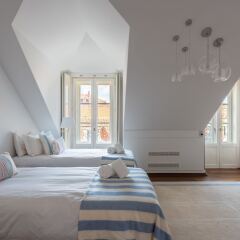 Отель Luxury 3BR Duplex 240m2 City Center PRK Лиссабон фото 15