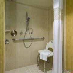 Отель Hampton Inn Washington DC - Convention Center США, Вашингтон - отзывы, цены и фото номеров - забронировать отель Hampton Inn Washington DC - Convention Center онлайн ванная