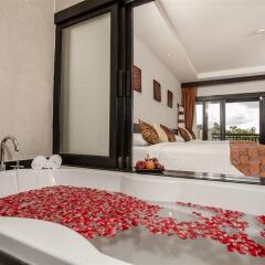 Отель Horizon Karon Beach Resort And Spa Пхукет ванная