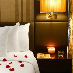 Отель Dubai Marine Beach Resort & Spa сейф в номере