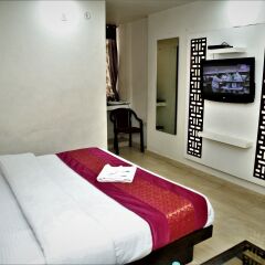Hotel Suzi International сейф в номере