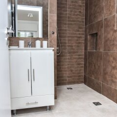 Отель Modern Apartment in the centre of Athens Греция, Афины - отзывы, цены и фото номеров - забронировать отель Modern Apartment in the centre of Athens онлайн ванная