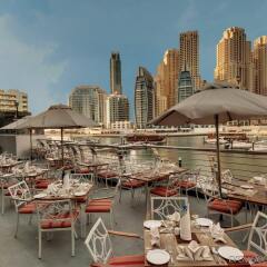 Signature Hotel Apartments & Spa пляж