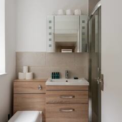Отель Fantastic 2 Bedroom Flat in the Heart of London Лондон ванная