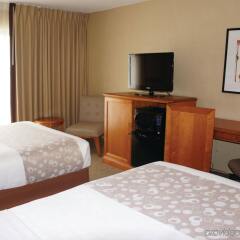 Отель La Quinta Inn & Suites by Wyndham Minneapolis Bloomington W США, Блумингтон - отзывы, цены и фото номеров - забронировать отель La Quinta Inn & Suites by Wyndham Minneapolis Bloomington W онлайн фото 2
