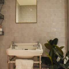 Отель Bright 2 Bedroom Garden Flat in the Heart of Hove ванная фото 2