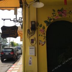 Отель Phuket Old Town Hostel Таиланд, Пхукет - отзывы, цены и фото номеров - забронировать отель Phuket Old Town Hostel онлайн парковка фото 2