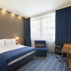 Отель Holiday Inn Express Frankfurt City Hauptbahnhof комната для гостей фото 9
