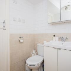 Апартаменты 1 Bedroom Apartment in City Centre Брайтон ванная фото 2