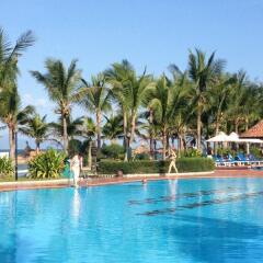 Отель Agribank Hoi An Beach Resort бассейн фото 2