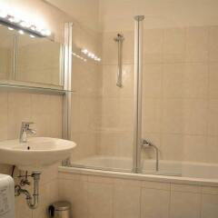 Отель City Center Apartment Vienna - Baeckerstrasse Австрия, Вена - отзывы, цены и фото номеров - забронировать отель City Center Apartment Vienna - Baeckerstrasse онлайн ванная фото 2