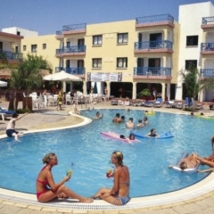 Tsokkos Holiday Hotel Apartments фитнесс-зал фото 2