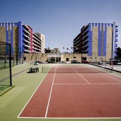 Отель Monarque Fuengirola Park Испания, Фуэнхирола - 2 отзыва об отеле, цены и фото номеров - забронировать отель Monarque Fuengirola Park онлайн спортивное сооружение