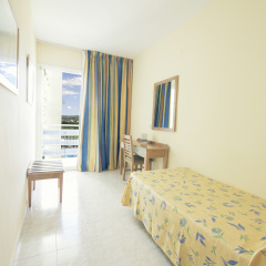 Отель Azuline Hotel Pacific Испания, Сан-Антони-де-Портмань - 2 отзыва об отеле, цены и фото номеров - забронировать отель Azuline Hotel Pacific онлайн комната для гостей фото 2