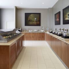 Отель Courtyard by Marriott Montreal Airport Канада, Монреаль - отзывы, цены и фото номеров - забронировать отель Courtyard by Marriott Montreal Airport онлайн с домашними животными