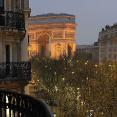 Royal Hotel Paris Champs Elysées балкон
