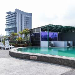Отель OYO 197 Hotel WW KL Малайзия, Куала-Лумпур - отзывы, цены и фото номеров - забронировать отель OYO 197 Hotel WW KL онлайн бассейн