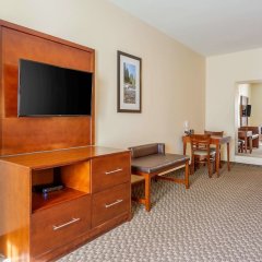 Comfort Suites Burlington near I-5 in Burlington, United States of America from 152$, photos, reviews - zenhotels.com room amenities
