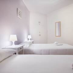 Отель Bbarcelona Encants Family Flat Барселона комната для гостей фото 2