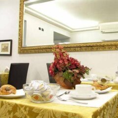 Отель La Luna Romana B&B Италия, Рим - 6 отзывов об отеле, цены и фото номеров - забронировать отель La Luna Romana B&B онлайн питание фото 3