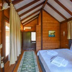 Отель Sea Valley Bungalows сейф в номере