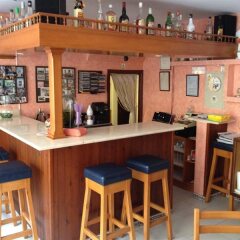 Отель Hostal Cala Ratjada гостиничный бар