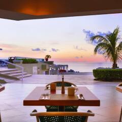 Отель Panama Jack Resorts Gran Caribe Cancun - All Inclusive Мексика, Канкун - 1 отзыв об отеле, цены и фото номеров - забронировать отель Panama Jack Resorts Gran Caribe Cancun - All Inclusive онлайн бассейн