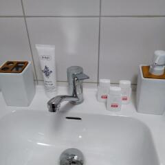 Отель Studio Chopin Old Town - Yes Apartments Польша, Варшава - отзывы, цены и фото номеров - забронировать отель Studio Chopin Old Town - Yes Apartments онлайн ванная фото 2