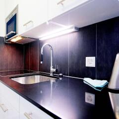 Апартаменты Suite Apartments by Livingdowntown в номере