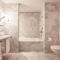 Отель EMA House Hotel Suites Швейцария, Цюрих - отзывы, цены и фото номеров - забронировать отель EMA House Hotel Suites онлайн ванная фото 2