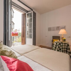 Отель Plaza Santa Ana Apartment Испания, Мадрид - отзывы, цены и фото номеров - забронировать отель Plaza Santa Ana Apartment онлайн комната для гостей фото 4
