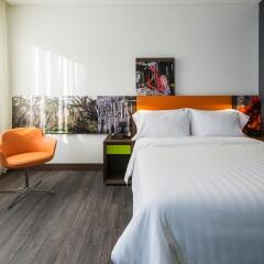 Отель Hampton by Hilton Cali комната для гостей фото 5