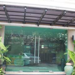 Отель 14 Place Sukhumvit Suites бассейн фото 3